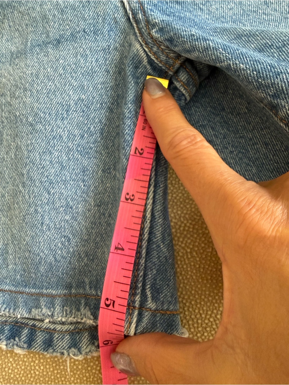 Levi’s Classic Blue Denim Women’s 501 Shorts - NWOT - Picture 4 of 5